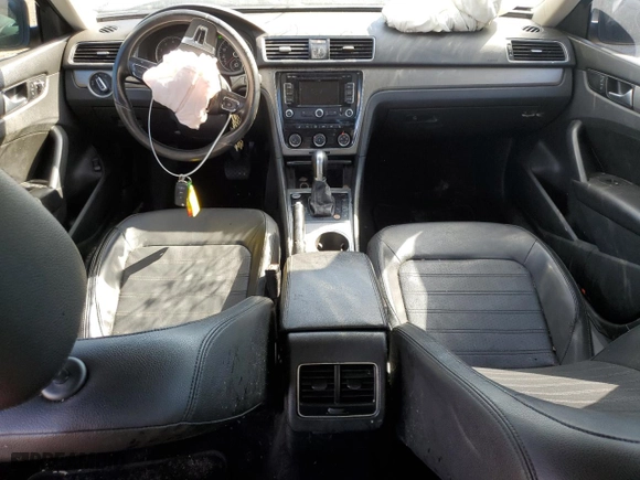 2015 Volkswagen Passat 1.8T Sport with VIN 1VWBT7A33FC065723, listed as a Copart auction lot 48561105 with 144,086 mi miles and Salvage Title. Bid and sale history available at carsss.com. Image 8.