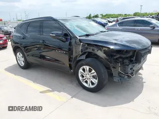 2020 Chevrolet Blazer LT z VIN 3GNKBBRA3LS688235, wystawiony jako IAAI lot #42050654 z przebiegiem 64 059 mil mil oraz . Historia ofert i sprzedaży dostępna na DreamBid. Obrazek 1.