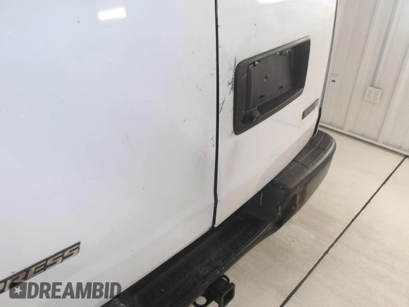2017 Chevrolet Express Cargo with VIN 1GCWGAFGXH1272979, listed as a IAAI auction lot 42728535 with 165,033 mi miles and . Bid and sale history available at DreamBid. Image 5.