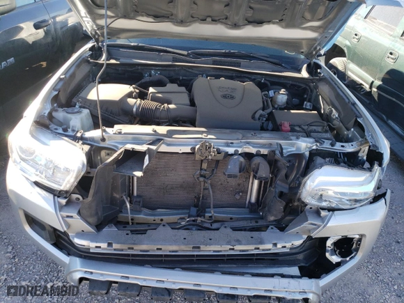 2022 Toyota Tacoma 4WD SR with VIN 3TMCZ5AN7NM503832, listed as a Copart auction lot 82158374 with 32,994 mi miles and Salvage Title. Bid and sale history available at carsss.com. Image 11.