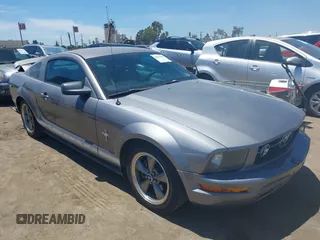 2006 Ford Mustang Standard with VIN 1ZVHT80N965123387, listed as a IAAI auction lot 40025808 with 134,269 mi miles. Bid and sale history available at carsss.com. Image 1.