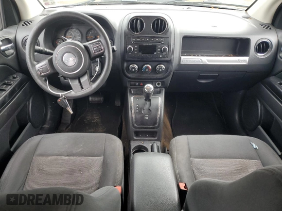 2016 Jeep Compass Sport z VIN 1C4NJCBA9GD600433, wystawiony jako Copart lot #61087545 z przebiegiem 132 956 mil mil oraz Szkoda całkowita • Salvage title. Historia ofert i sprzedaży dostępna na DreamBid. Obrazek 8.