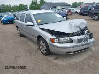 2001 Volvo V70 with VIN YV1SW53D011131597, listed as a IAAI auction lot 42379905 with 306,380 mi miles and . Bid and sale history available at DreamBid. Image 1.