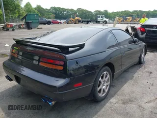 1990 Nissan 300ZX z VIN JN1RZ26A4LX010845, wystawiony jako IAAI lot #42280956 z przebiegiem 157 520 mil mil oraz . Historia ofert i sprzedaży dostępna na DreamBid. Obrazek 4.
