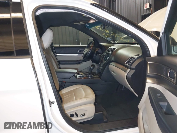 2018 Ford Explorer XLT with VIN 1FM5K7D89JGA54488, listed as a IAAI auction lot 42558280 with 56,106 mi miles and . Bid and sale history available at DreamBid. Image 5.