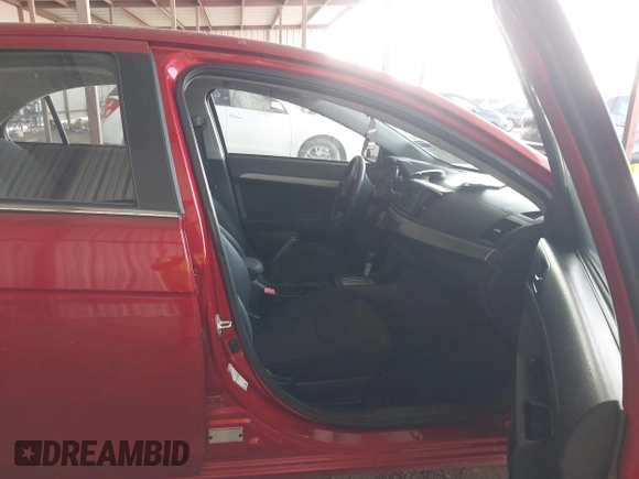 2008 Mitsubishi Lancer DE z VIN JA3AU26U28U042624, wystawiony jako IAAI lot #42257243 z przebiegiem 144 862 mil mil oraz . Historia ofert i sprzedaży dostępna na DreamBid. Obrazek 5.