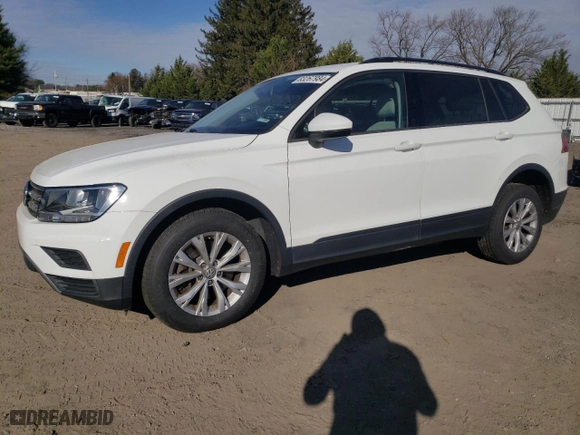 2018 Volkswagen Tiguan S with VIN 3VV1B7AXXJM079227, listed as a Copart auction lot 83267984 with 71,119 mi miles and Salvage Title. Bid and sale history available at carsss.com. Image 1.