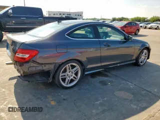 2013 Mercedes-Benz C 250 z VIN WDDGJ4HBXDG065935, wystawiony jako Copart lot #59411585 z przebiegiem 126 866 mil mil oraz Szkoda całkowita • Salvage title. Historia ofert i sprzedaży dostępna na DreamBid. Obrazek 3.