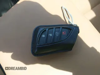2022 Lexus ES 350 z VIN 58ADZ1B15NU121923, wystawiony jako IAAI lot #42137107 z przebiegiem 44 480 mil mil oraz . Historia ofert i sprzedaży dostępna na DreamBid. Obrazek 11.