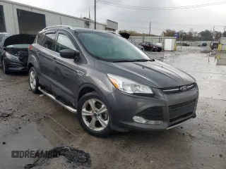 2016 Ford Escape SE with VIN 1FMCU0G74GUA25826, listed as a Copart auction lot 84452194 with 75,908 mi miles and Salvage Title. Bid and sale history available at carsss.com. Image 4.