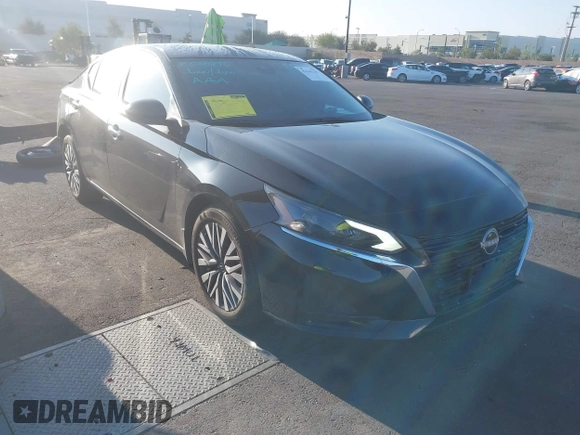 2024 Nissan Altima SV z VIN 1N4BL4DV9RN425445, wystawiony jako IAAI lot #42141167 z przebiegiem 15 730 mil mil oraz . Historia ofert i sprzedaży dostępna na DreamBid. Obrazek 14.