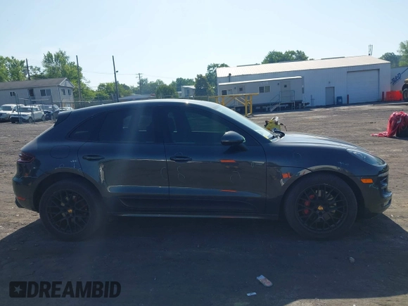 2018 Porsche Macan GTS z VIN WP1AG2A57JLB64544, wystawiony jako IAAI lot #42561773 z przebiegiem 59 400 mil mil oraz . Historia ofert i sprzedaży dostępna na DreamBid. Obrazek 13.