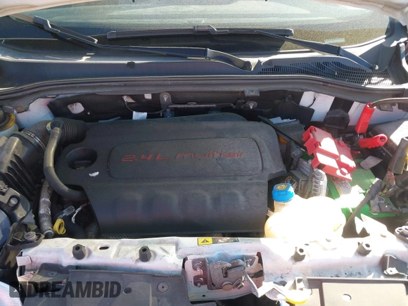 2019 Ram ProMaster City Cargo Tradesman z VIN ZFBHRFAB3K6N55295, wystawiony jako IAAI lot #42144176 z przebiegiem 69 262 mil mil oraz . Historia ofert i sprzedaży dostępna na DreamBid. Obrazek 10.