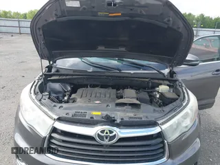 2015 Toyota Highlander Limited z VIN 5TDYKRFH0FS115864, wystawiony jako IAAI lot #42145018 z przebiegiem 149 670 mil mil oraz . Historia ofert i sprzedaży dostępna na DreamBid. Obrazek 10.
