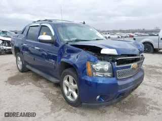 2013 Chevrolet Avalanche LS with VIN 3GNMCEE06DG158690, listed as a IAAI auction lot 41710676 with 1 mi miles. Bid and sale history available at carsss.com. Image 1.