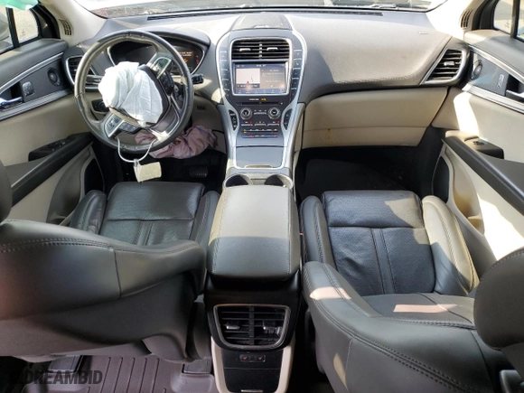 2019 Lincoln Nautilus Reserve with VIN 2LMPJ6L96KBL33670, listed as a Copart auction lot 87185604 with NaN miles and Salvage Title. Bid and sale history available at carsss.com. Image 8.