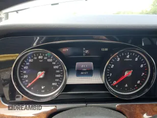 2017 Mercedes-Benz E 400 Luxury with VIN WDDZH6GB4HA202488, listed as a Copart auction lot 57050545 with 66,121 mi miles and Salvage title. Bid and sale history available at DreamBid. Image 9.
