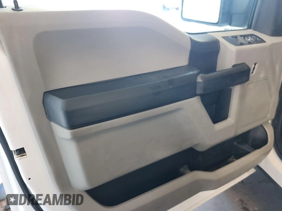 2019 Ford F-150 XL with VIN 1FTEX1E55KKC02870, listed as a IAAI auction lot 42631387 with 206,967 mi miles and . Bid and sale history available at DreamBid. Image 16.