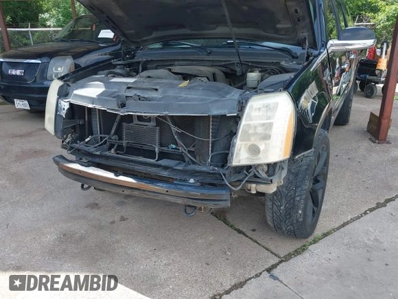 2007 Cadillac Escalade ESV with VIN 1GYFK66827R305133, listed as a IAAI auction lot 42488643 with 306,633 mi miles and . Bid and sale history available at DreamBid. Image 6.