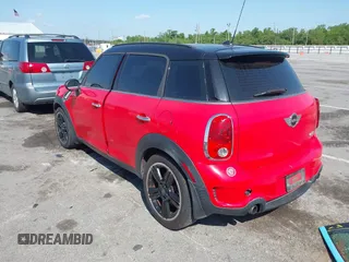 2012 MINI Countryman S z VIN WMWZC3C55CWM27826, wystawiony jako IAAI lot #42065318 z przebiegiem 120 852 mil mil oraz . Historia ofert i sprzedaży dostępna na DreamBid. Obrazek 3.