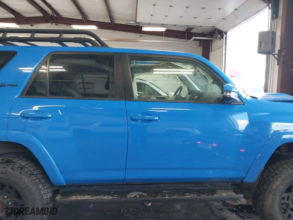 2019 Toyota 4Runner SR5 with VIN JTEBU5JR7K5645074, listed as a IAAI auction lot 41719821 with 116,514 mi miles. Bid and sale history available at carsss.com. Image 14.