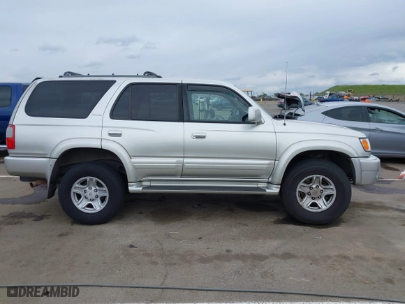 2000 Toyota 4Runner Limited with VIN JT3HN87R8Y0301624, listed as a IAAI auction lot 41786250 with 224,680 mi miles. Bid and sale history available at carsss.com. Image 13.