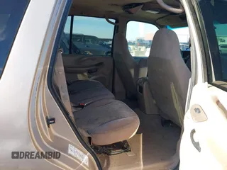 1998 Ford Expedition XLT with VIN 1FMRU17L7WLA79560, listed as a IAAI auction lot 41360506 with 267,882 mi miles. Bid and sale history available at carsss.com. Image 8.