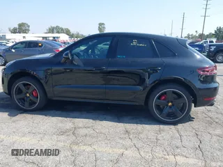 2018 Porsche Macan GTS z VIN WP1AG2A53JLB61723, wystawiony jako IAAI lot #42216769 z przebiegiem 90 234 mil mil oraz . Historia ofert i sprzedaży dostępna na DreamBid. Obrazek 14.