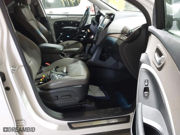 2017 Hyundai Santa Fe Limited Ultimate with VIN KM8SRDHF1HU251592, listed as a IAAI auction lot 41519979 with 80,421 mi miles. Bid and sale history available at carsss.com. Image 5.