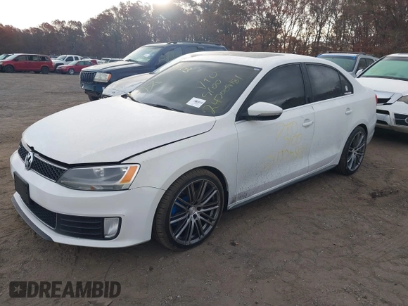 2013 Volkswagen Jetta GLI Autobahn с VIN 3VW467AJ8DM393889, выставлен на аукционе IAAI как лот 40807143 с пробегом Не указан миль и . История ставок и продаж доступна на DreamBid. Изображение 16.