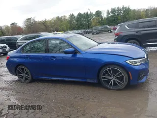 2019 BMW 3 Series 330i xDrive with VIN WBA5R7C55KAE82585, listed as a IAAI auction lot 42178005 with 50,719 mi miles and . Bid and sale history available at DreamBid. Image 13.