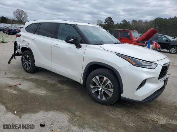 2021 Toyota Highlander XLE with VIN 5TDGZRBH1MS058326, listed as a Copart auction lot 49635535 with 41,193 mi miles and Salvage Title. Bid and sale history available at carsss.com. Image 4.