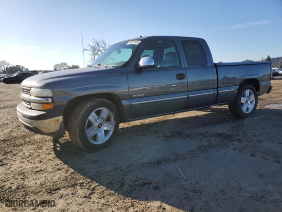 2001 Chevrolet Silverado 1500 LS with VIN 2GCEC19TX11265109, listed as a Copart auction lot 44585145 with 0 mi miles and Salvage Title. Bid and sale history available at carsss.com. Image 1.