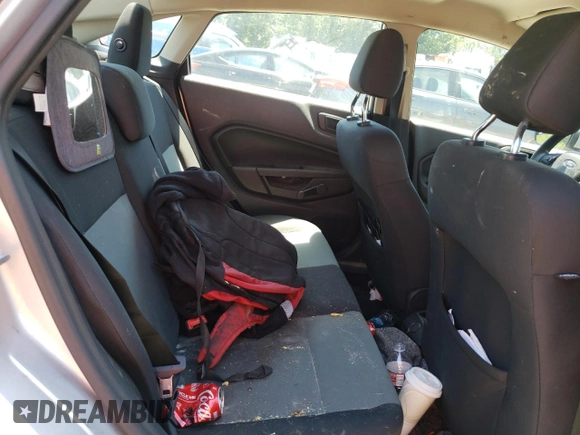 2017 Ford Fiesta S z VIN 3FADP4AJ7HM162072, wystawiony jako Copart lot #58760304 z przebiegiem 122 751 mil mil oraz Szkoda całkowita • Salvage title. Historia ofert i sprzedaży dostępna na DreamBid. Obrazek 10.
