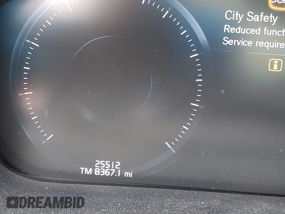 2019 Volvo XC60 Momentum with VIN LYV102RK9KB206928, listed as a IAAI auction lot 41673598 with 25,512 mi miles and . Bid and sale history available at DreamBid. Image 16.