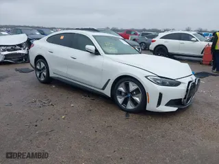 2024 BMW i4 xDrive40 with VIN WBY83FB09RFS52364, listed as a IAAI auction lot 41561267 with 1 mi miles. Bid and sale history available at carsss.com. Image 1.