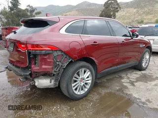 2017 Jaguar F-Pace 35t Prestige с VIN SADCK2BV3HA078231, выставлен на аукционе IAAI как лот 42101243 с пробегом 128 533 миль миль и . История ставок и продаж доступна на DreamBid. Изображение 4.