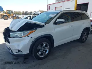 2015 Toyota Highlander Limited z VIN 5TDYKRFH0FS046559, wystawiony jako IAAI lot #42288804 z przebiegiem 106 643 mil mil oraz . Historia ofert i sprzedaży dostępna na DreamBid. Obrazek 17.