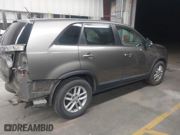 2015 Kia Sorento LX with VIN 5XYKT3A62FG629203, listed as a IAAI auction lot 40448787 with 114,429 mi miles. Bid and sale history available at carsss.com. Image 14.