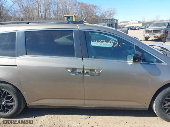 2011 Honda Odyssey EX-L with VIN 5FNRL5H69BB060271, listed as a IAAI auction lot 41872970 with 1 mi miles. Bid and sale history available at carsss.com. Image 13.