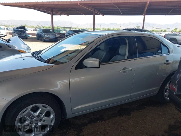 2010 Ford Fusion SE с VIN 3FAHP0HG1AR117710, выставлен на аукционе IAAI как лот 42666903 с пробегом 152 859 миль миль и . История ставок и продаж доступна на DreamBid. Изображение 14.