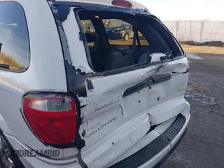 2005 Chrysler Town & Country Limited with VIN 2C8GP64L25R161995, listed as a IAAI auction lot 41403697 with 244,202 mi miles. Bid and sale history available at carsss.com. Image 6.
