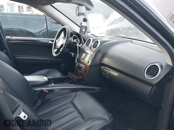 2008 Mercedes-Benz M 550 with VIN 4JGBB72E38A376195, listed as a IAAI auction lot 40781679 with 174,170 mi miles and . Bid and sale history available at carsss.com. Image 5.