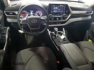 2022 Toyota Highlander LE z VIN 5TDBZRBH8NS596792, wystawiony jako Copart lot #56416845 z przebiegiem 40 761 mil mil oraz Szkoda całkowita • Salvage title. Historia ofert i sprzedaży dostępna na DreamBid. Obrazek 8.