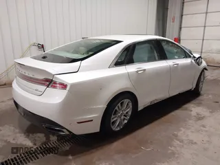 2014 Lincoln MKZ with VIN 3LN6L2G96ER800919, listed as a IAAI auction lot 40755068 with 1 mi miles. Bid and sale history available at carsss.com. Image 4.