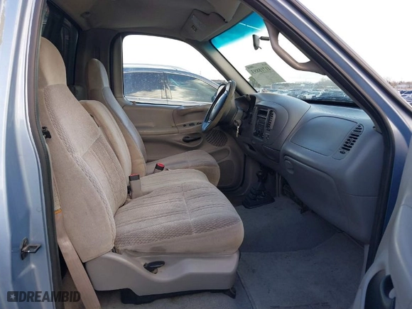 1998 Ford F-150 Standard with VIN 1FTZF18W3WKB01356, listed as a IAAI auction lot 41718893 with 261,717 mi miles. Bid and sale history available at carsss.com. Image 5.