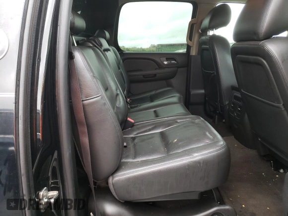 2013 Chevrolet Avalanche LTZ z VIN 3GNMCGE04DG340593, wystawiony jako Copart lot #57984385 z przebiegiem 169 702 mil mil oraz Szkoda całkowita • Salvage title. Historia ofert i sprzedaży dostępna na DreamBid. Obrazek 10.