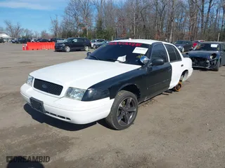 2008 Ford Police Interceptor with VIN 2FAHP71V28X159638, listed as a IAAI auction lot 41742960 with 1 mi miles. Bid and sale history available at carsss.com. Image 17.