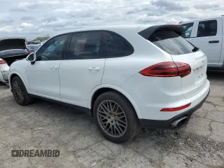 2017 Porsche Cayenne z VIN WP1AA2A24HKA81225, wystawiony jako Copart lot #55251585 z przebiegiem 80 828 mil mil oraz Szkoda całkowita • Salvage title. Historia ofert i sprzedaży dostępna na DreamBid. Obrazek 2.