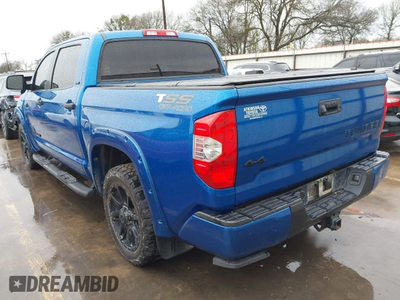 2018 Toyota Tundra SR5 z VIN 5TFDW5F16JX752629, wystawiony jako IAAI lot #41546196 z przebiegiem 105 247 mil mil oraz . Historia ofert i sprzedaży dostępna na DreamBid. Obrazek 3.